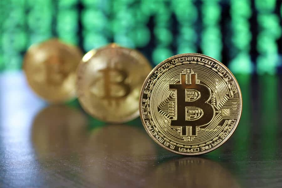 Bitcoin coins / Photo: Roger Brown from Pexels